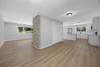 Building Photo - 100 N Cardinal Ln