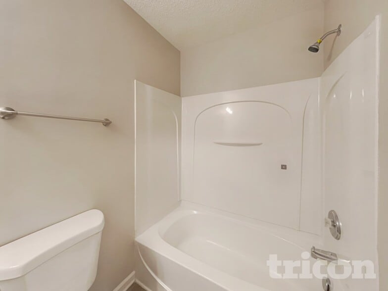 Building Photo - 15228 Pangborn Pl