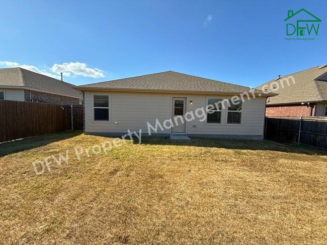 Building Photo - Modern 4-Bedroom Home with Island Kitchen & Spacious Backyard in Princeton!