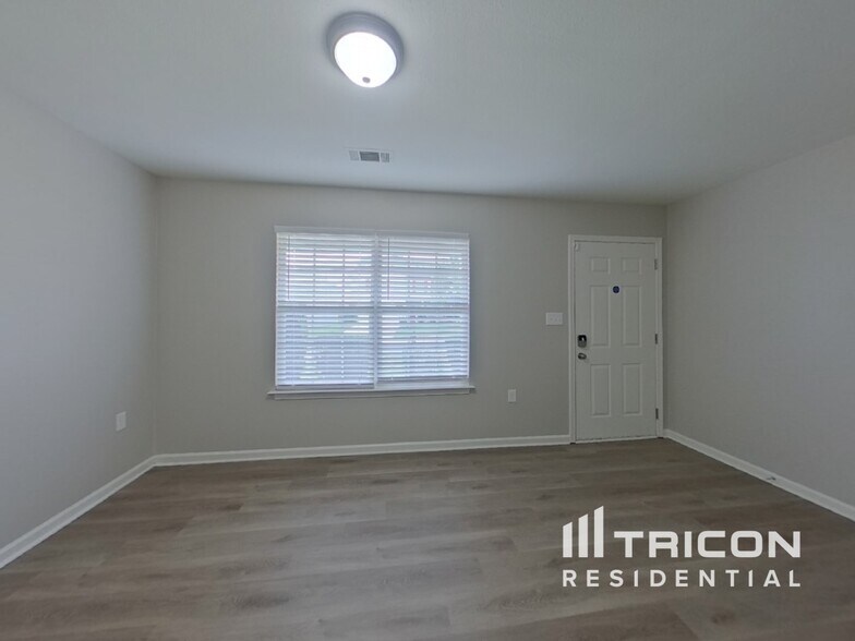 Building Photo - 4837 Autumn Oak Dr
