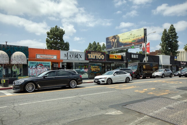 Building Photo - 700 N Spaulding Ave