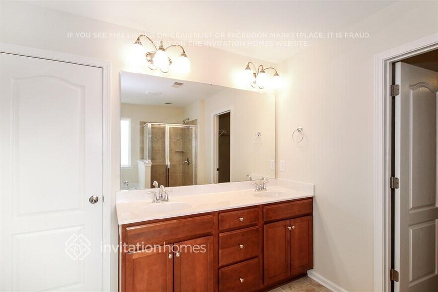 Building Photo - 140 Glastonbury Dr