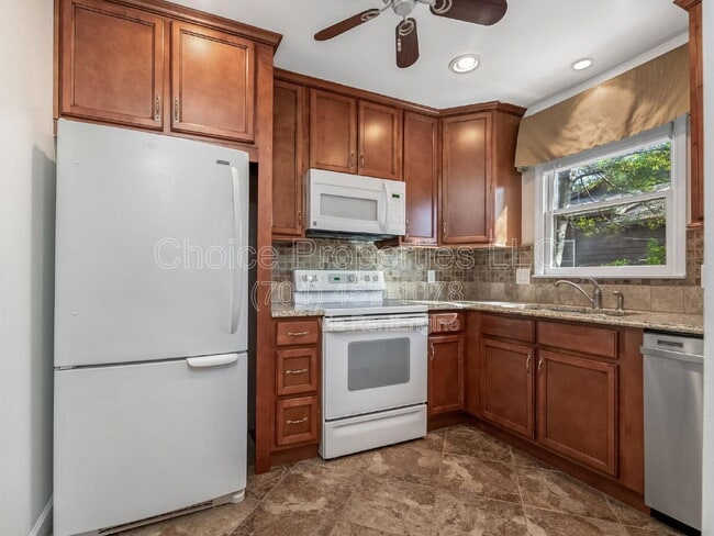 Building Photo - 3526 Colony Crossing Dr