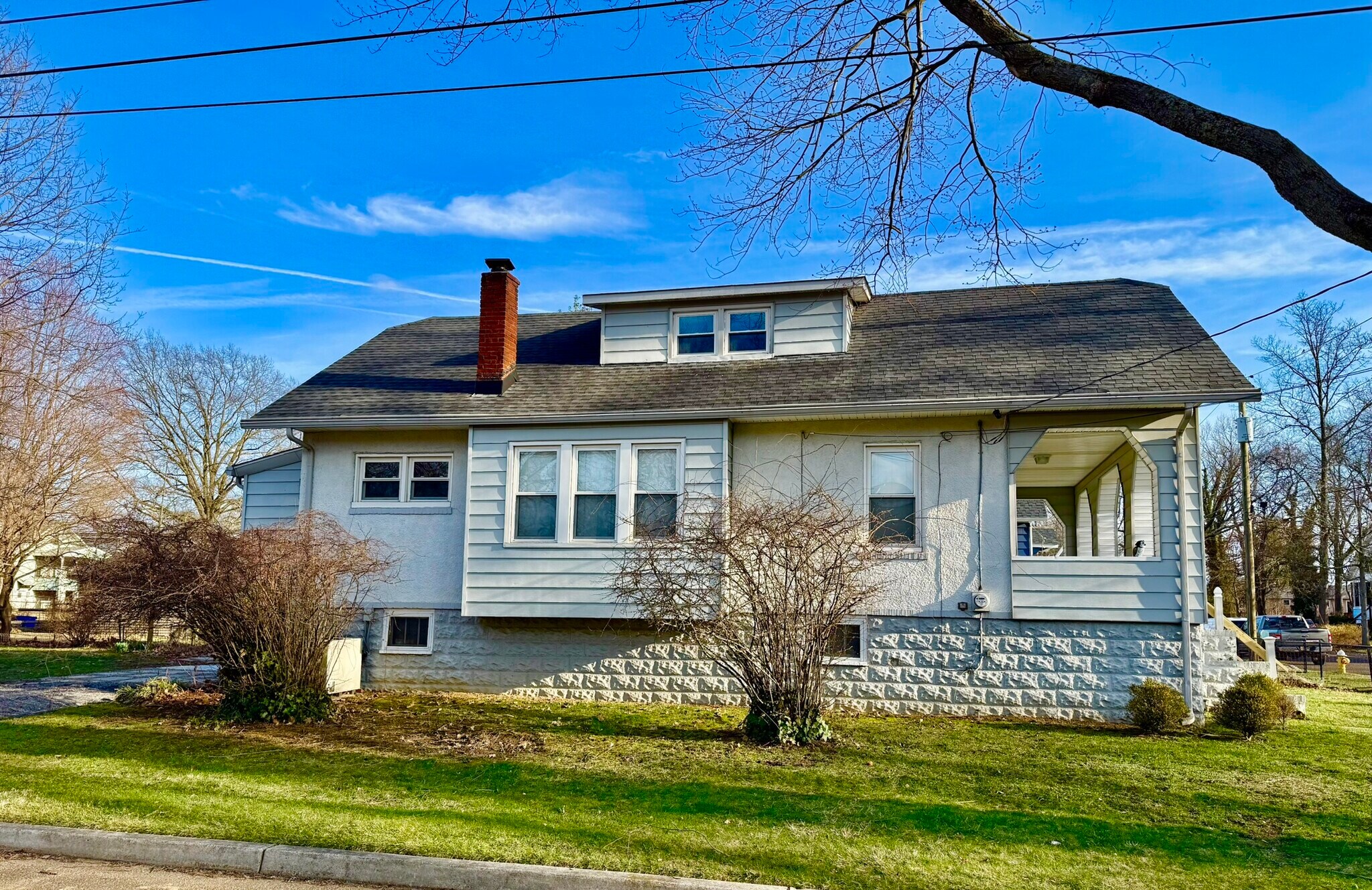 Building Photo - 519 N Lincoln Ave