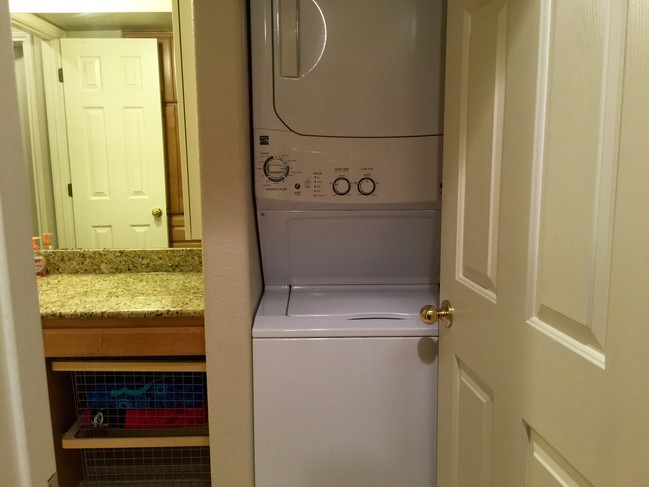 washer-dryer - 1500 E Side Dr