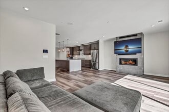 Building Photo - 7463 Backett Wood Ter