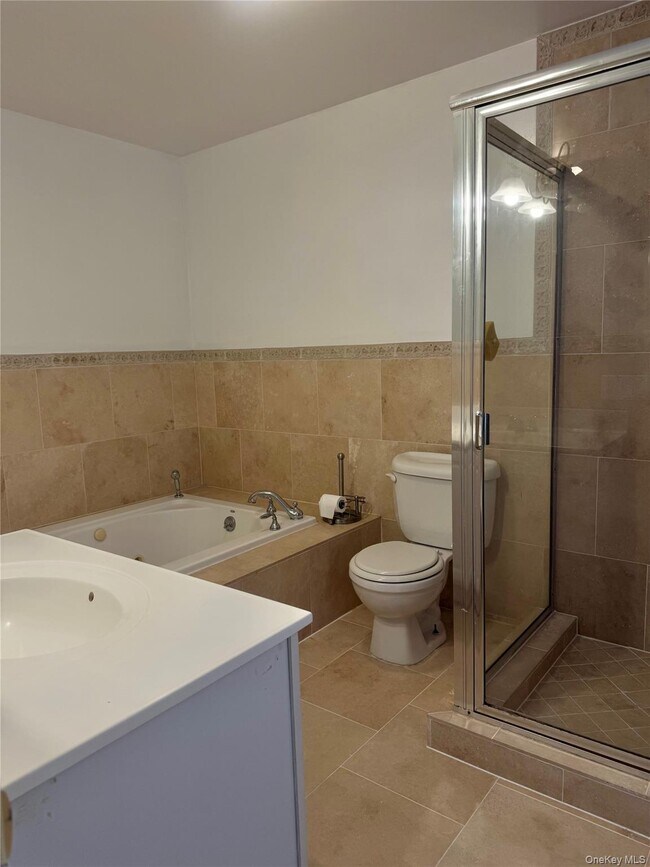 Building Photo - 20 Bronx St