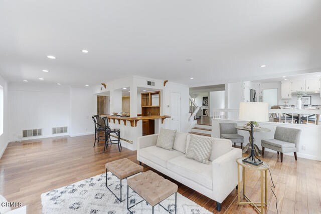 Building Photo - 4035 Cliffrose Ave