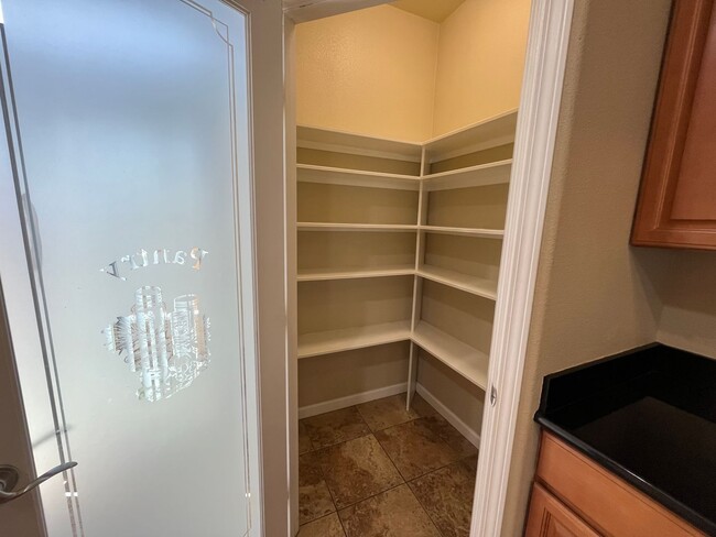 Building Photo - Upgraded and Beautiful Spacious 4 Bedroom ...
