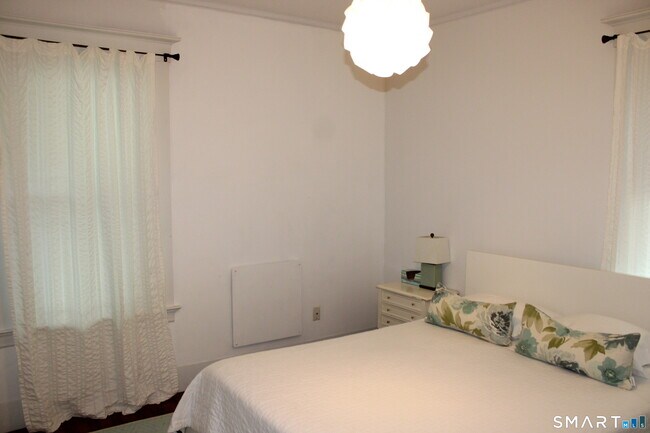 Building Photo - 44 Brownell St