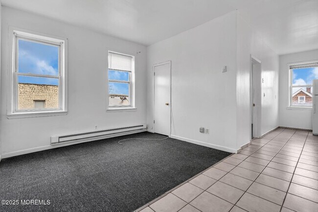 Building Photo - 720 Cortlandt St