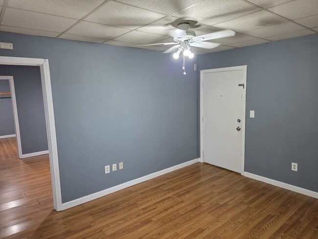 Building Photo - 212 Whitman Ave