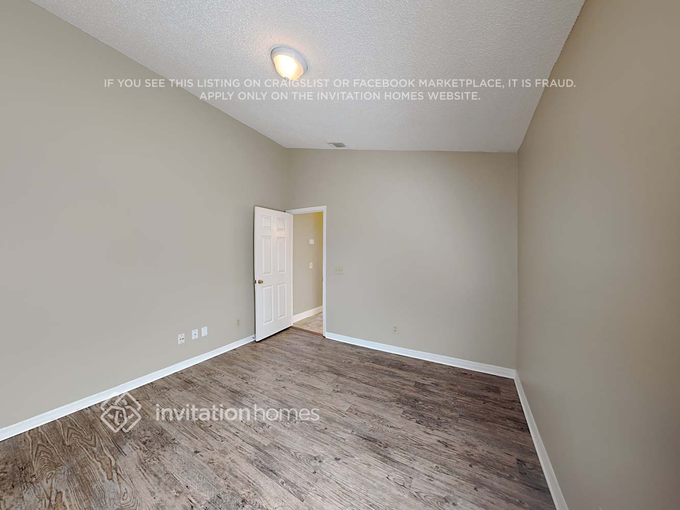 Building Photo - 1039 Whittier Cir
