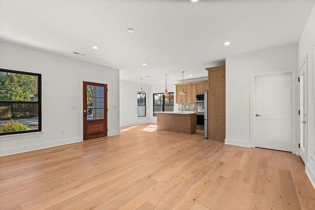 Building Photo - NEW CONSTRUCTION! Old Hickory