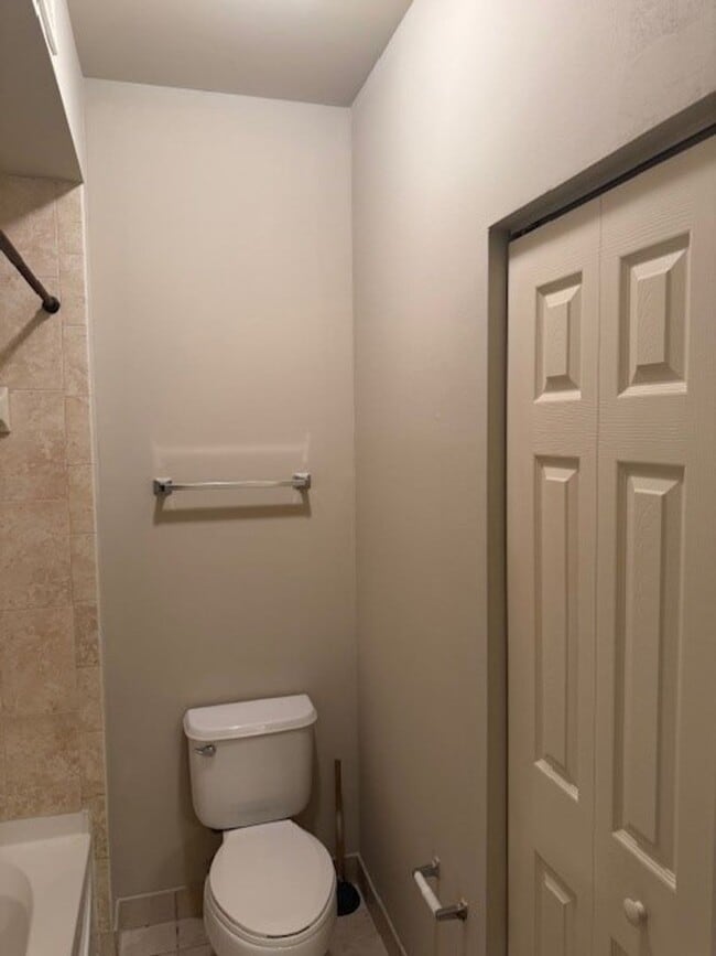 Building Photo - Villagio Rental