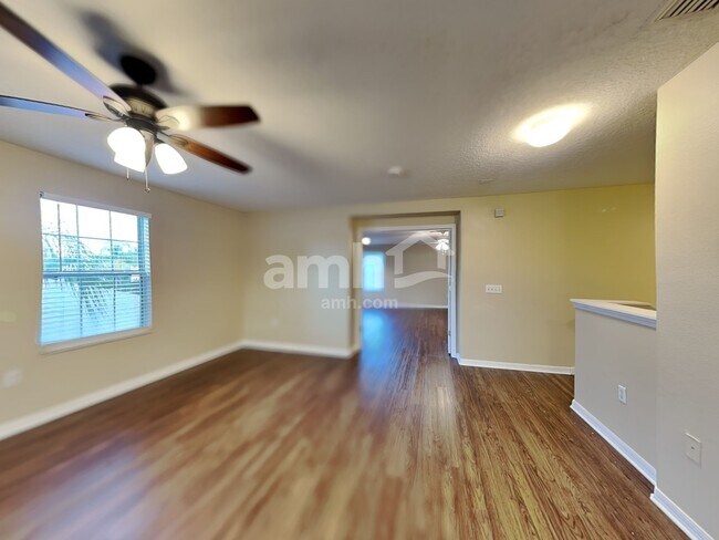 Building Photo - 10618 Bamboo Rod Cir