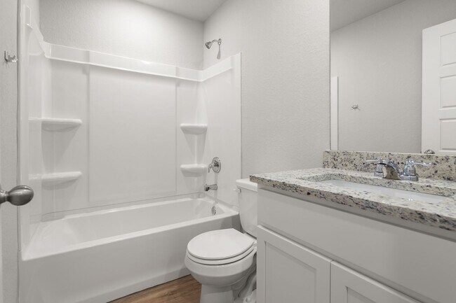 Building Photo - 4 Weeks Free!!! Like New in Abbott Run!!!