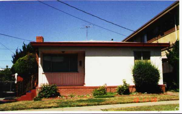 Building Photo - 605-607 Liberty St