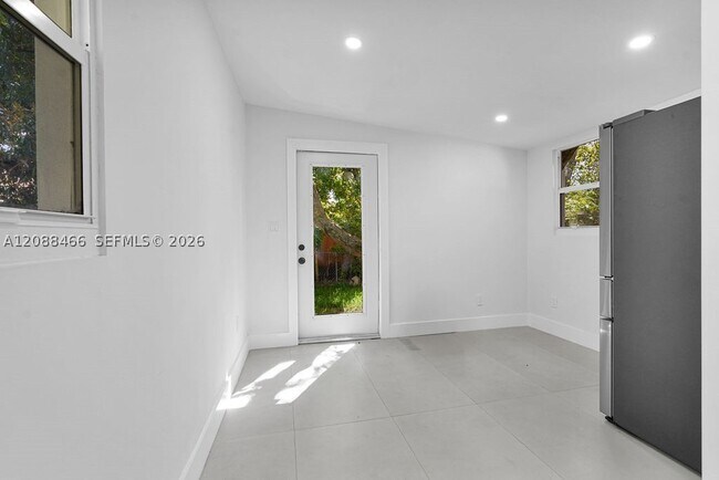 Building Photo - 4520 NW 3rd Ave