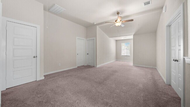 Building Photo - Spacious and well-maintained 4-bedroom, 3.5-bath home in desirable Pine Lake Cove offering flexib...