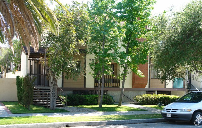 Building Photo - 616 W Doran St