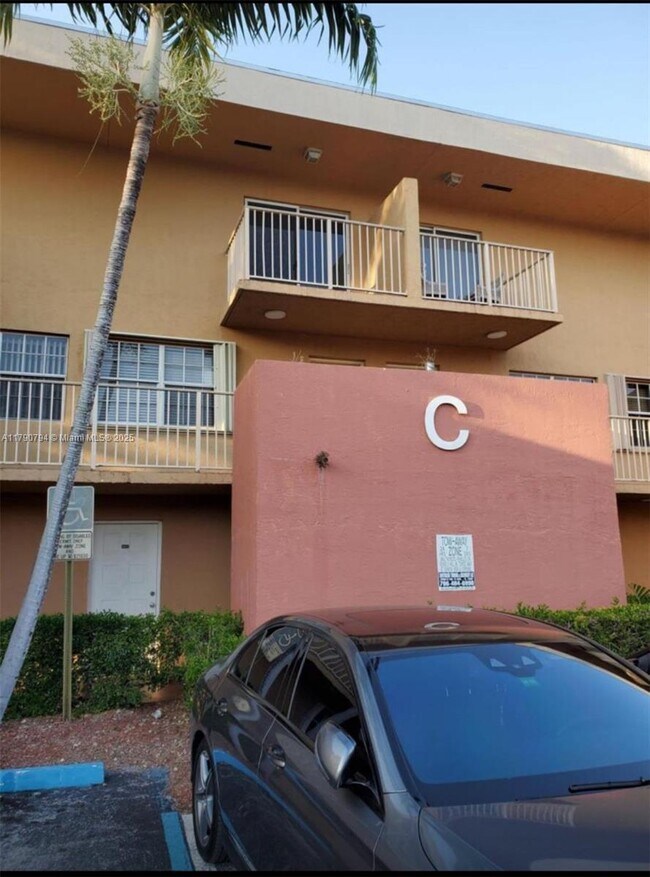 Building Photo - 7510 SW 152nd Ave