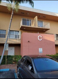 Building Photo - 7510 SW 152nd Ave