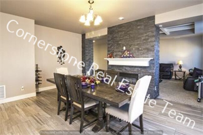 Building Photo - 10675 Abrams Dr