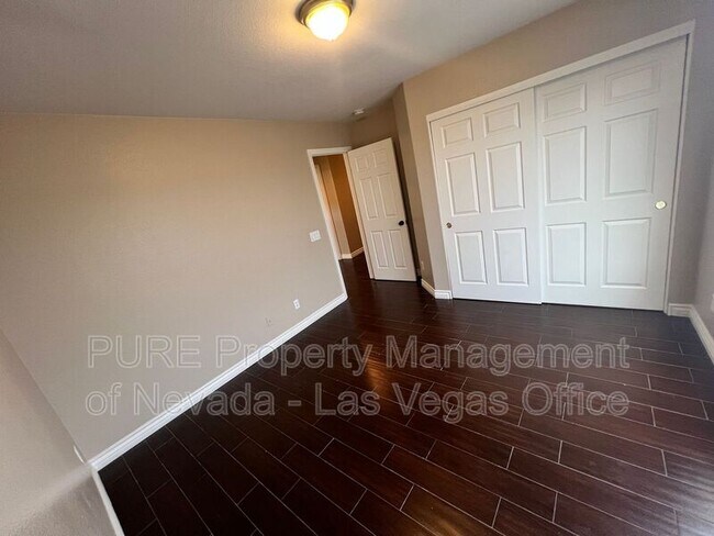 Building Photo - 5308 Las Cruces Heights St