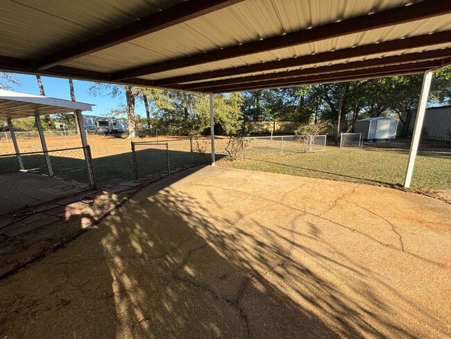 Building Photo - 761 Bob Hall Rd