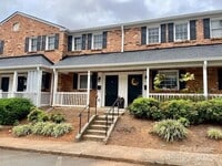 Building Photo - 1348 Green Oaks Ln