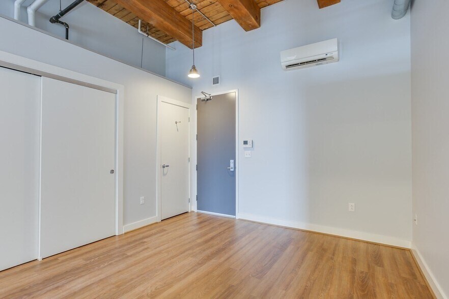 Building Photo - 63 Melcher St