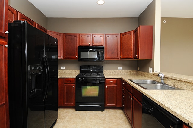 Building Photo - 2245 Aurora Dr