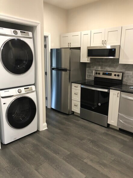 Building Photo - 4051 Powelton Ave