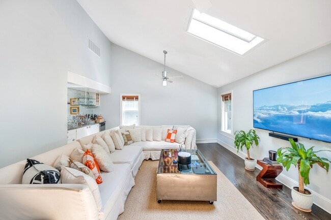 Building Photo - 25 Broidy Ln