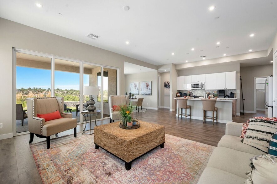 Building Photo - 1340 Rockwood Dr