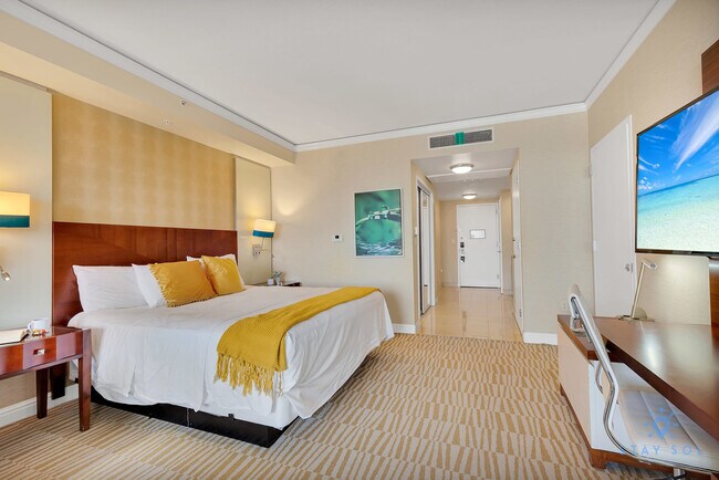 Building Photo - 18001 Collins Ave