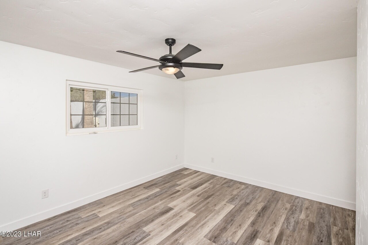 Building Photo - 3705 Challenger Dr