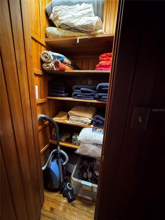 Building Photo - 5 82nd Ave