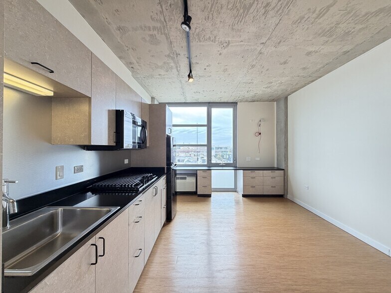 Building Photo - 1515 N Fremont St