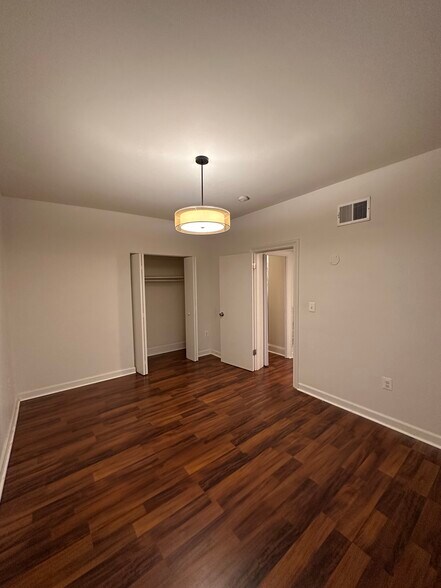Bedroom (View 2) - 1615 Kenyon St NW