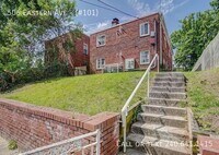 Building Photo - 506 Eastern Ave NE