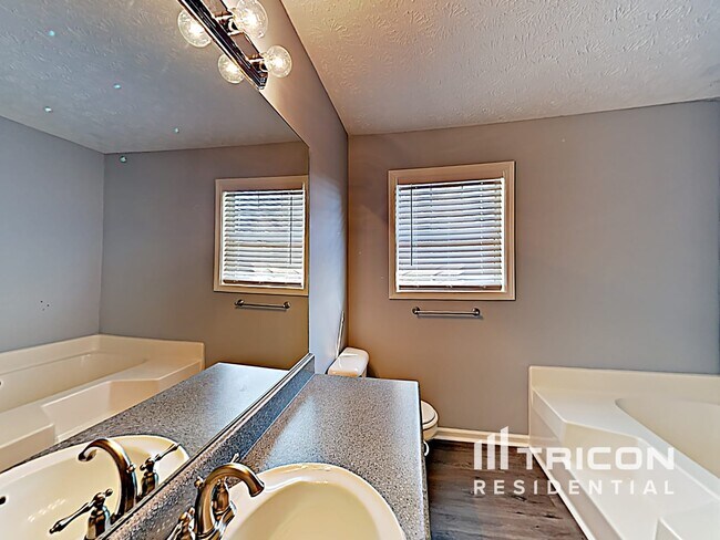 Building Photo - 180 Iris Glen Dallas GA