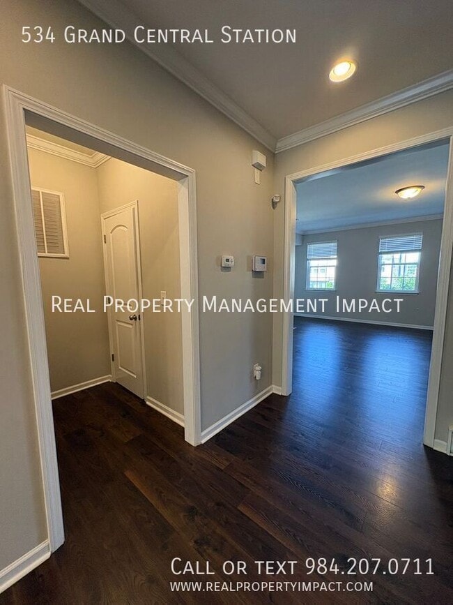 Building Photo - 534 Grand Central Sta