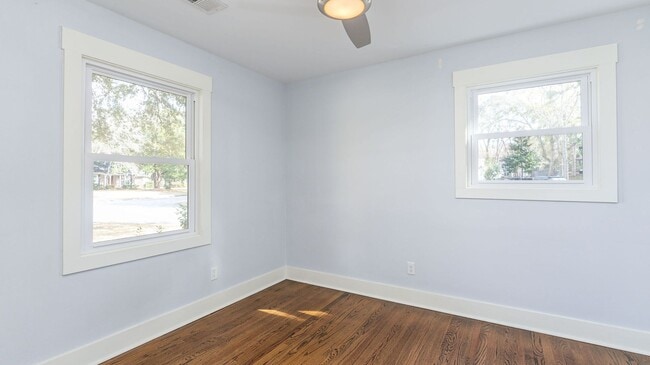 Building Photo - 3 Bedroom 3 Bath House in Parish Place - M...