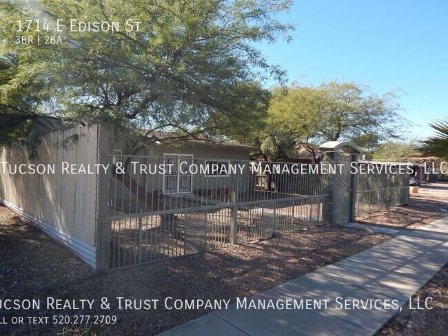 Building Photo - 1714 E Edison St