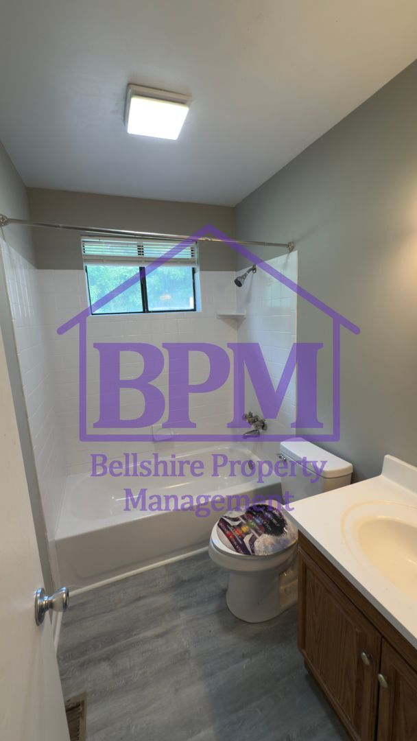 Building Photo - Freshly Updated 3 Bed, 1.5 Bath Home in An...