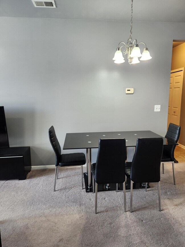 Building Photo - 23668 Northstone Village Dr