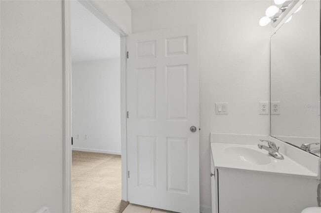 Building Photo - 6 Plateau Pl