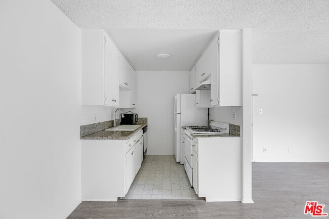 Building Photo - 1811 Parnell Ave